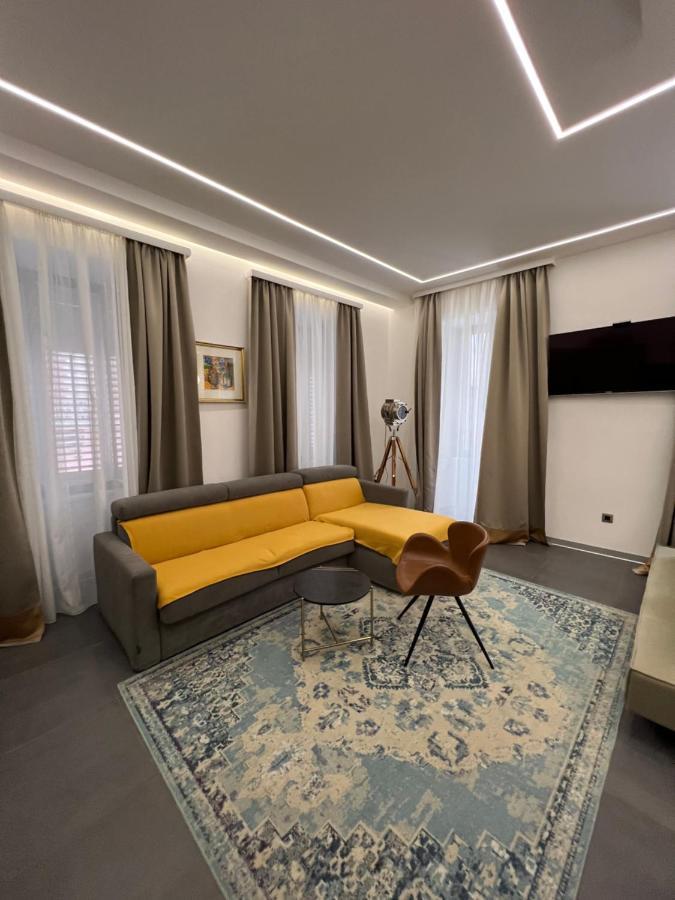 Hyatt Apartment Rijeka Buitenkant foto
